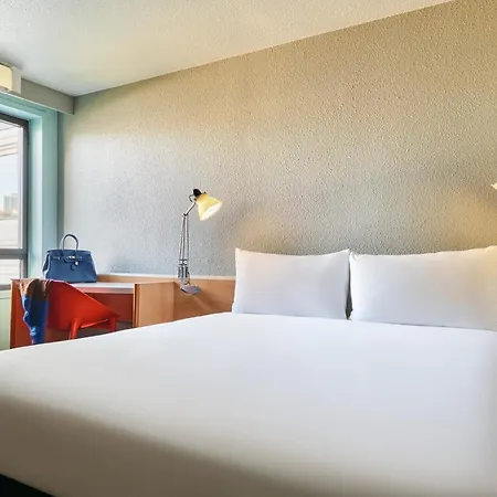 Hotel Ibis La Cite Des Sciences 19eme