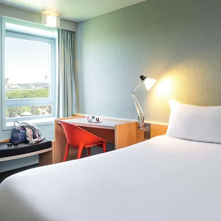 Ibis La Cite Des Sciences 19eme Hotel Paris