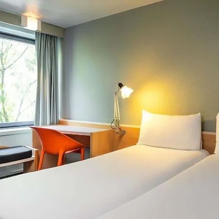 Hotel Ibis La Cite Des Sciences 19eme 3*