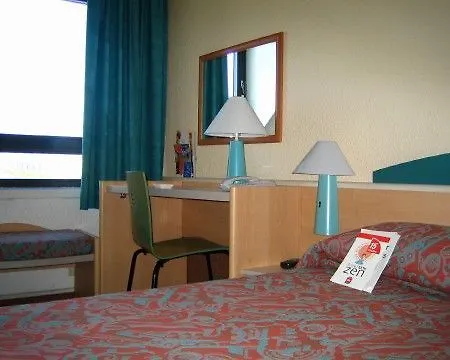 Ibis La Cite Des Sciences 19eme 3* パリ