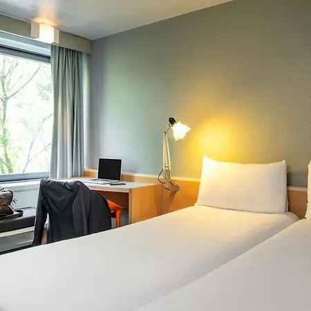 Ibis La Cite Des Sciences 19eme 3*