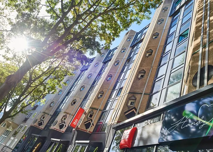 Ibis La Cite Des Sciences 19eme 호텔