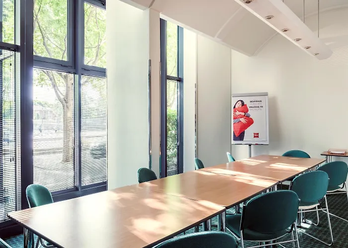 Ibis La Cite Des Sciences 19eme Париж