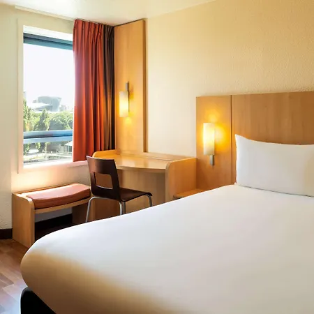 Hotel Ibis La Cite Des Sciences 19eme 3*