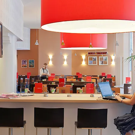 Hotel Ibis La Cite Des Sciences 19eme