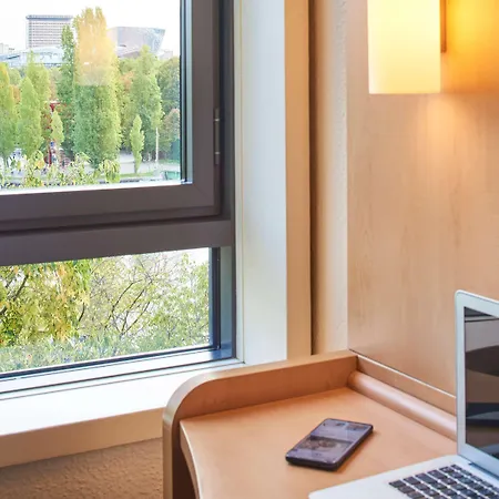 Ibis La Cite Des Sciences 19eme 3* Paris